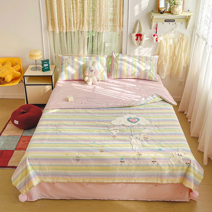 91家纺网 家纺一手货源 找家纺 暖意家纺 2026新款全棉贴布绣云朵兔夏被系列 云朵兔 粉