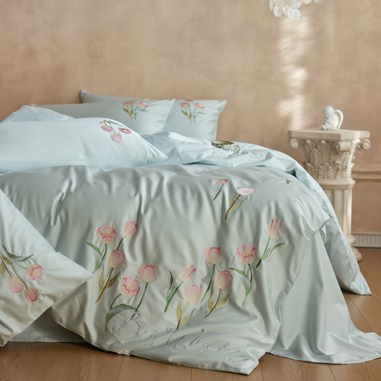 爱缦 2026新款100S全棉CR工艺极简轻奢刺绣四件套-花海郁金系列风格一（券后控价：标准288，大号308） 花海郁金-蓝色