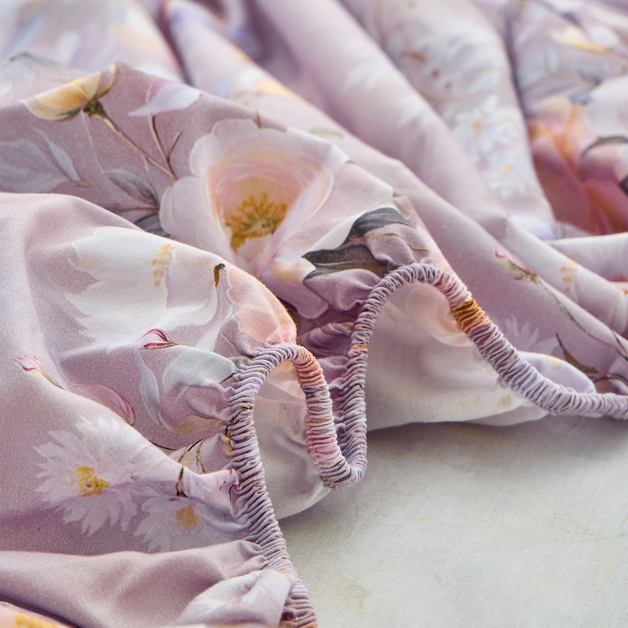 91家纺网 家纺一手货源 找家纺 元元家居（元元被业） 2026新款全棉13372套件及单品【印花款】-单床笠 花漾紫