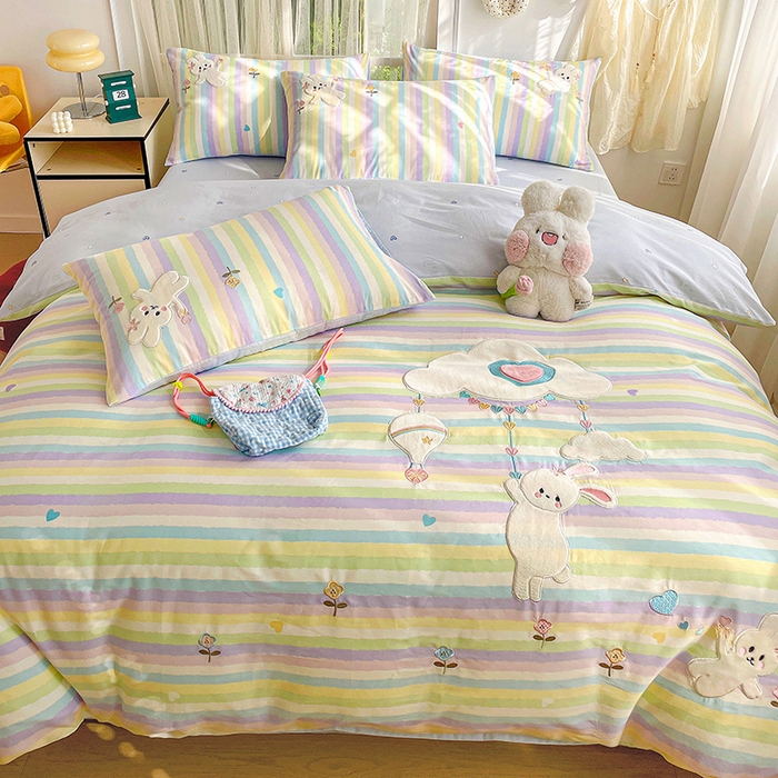 91家纺网 家纺一手货源 找家纺 暖意家纺 2026新款全棉贴布绣云朵兔四件套系列 云朵兔 蓝