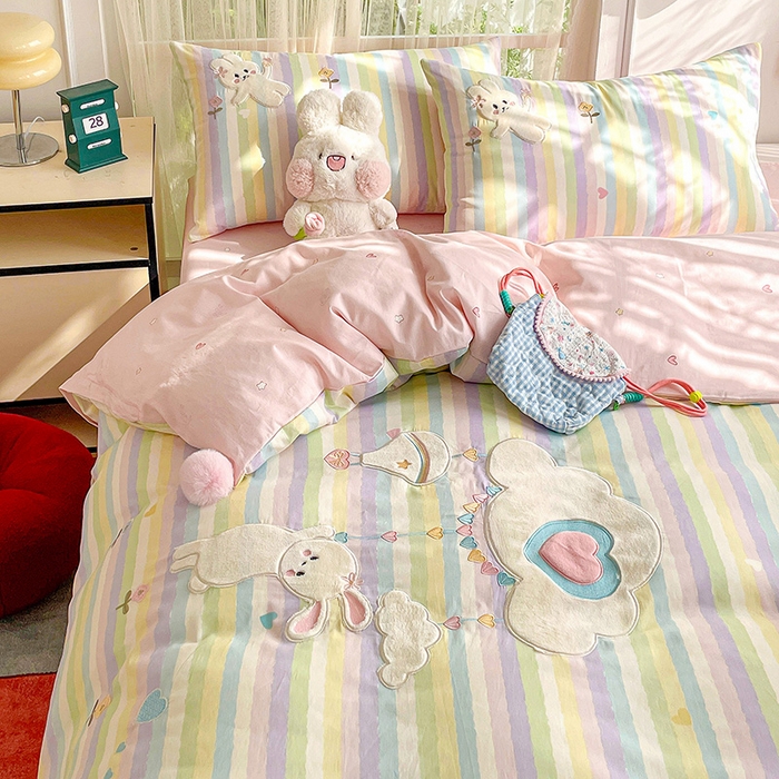 91家纺网 家纺一手货源 找家纺 暖意家纺 2026新款全棉贴布绣云朵兔四件套系列 云朵兔 粉