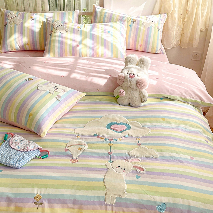 91家纺网 家纺一手货源 找家纺 暖意家纺 2026新款全棉贴布绣云朵兔四件套系列 云朵兔 粉