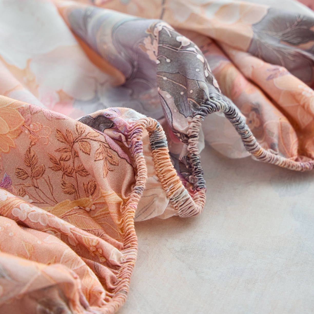 91家纺网 家纺一手货源 找家纺 元元家居（元元被业） 2026新款全棉13372套件及单品【印花款】-单床笠 惊艳