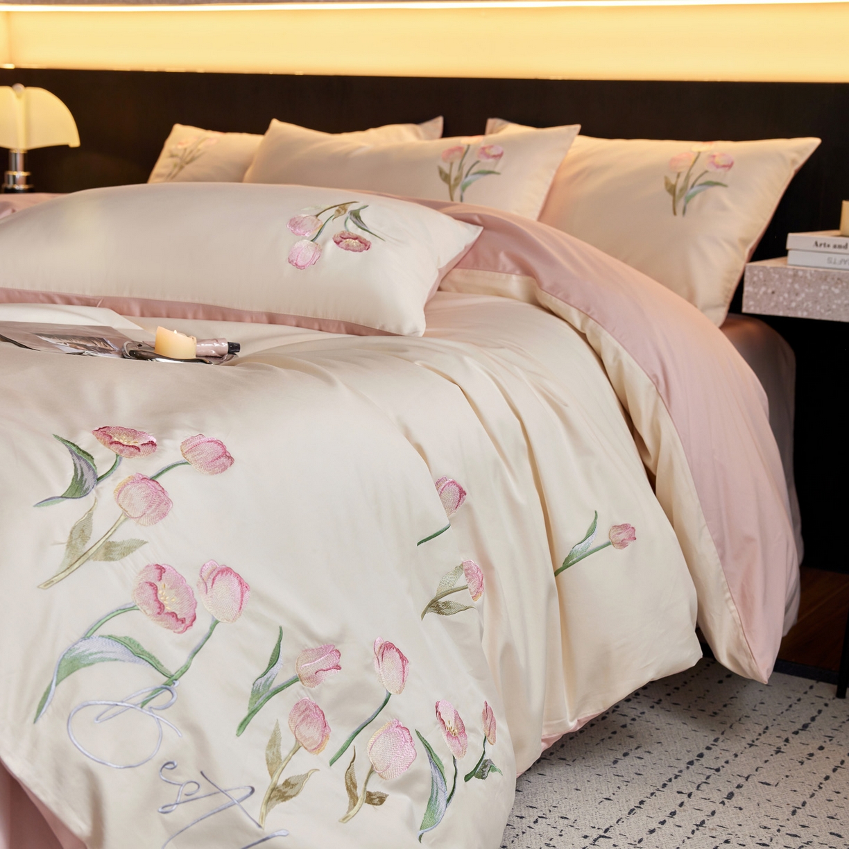 91家纺网 家纺一手货源 找家纺 （总）爱缦 2026新款100S全棉CR工艺极简轻奢刺绣四件套-花海郁金系列风格二（券后控价：标准288，大号308）