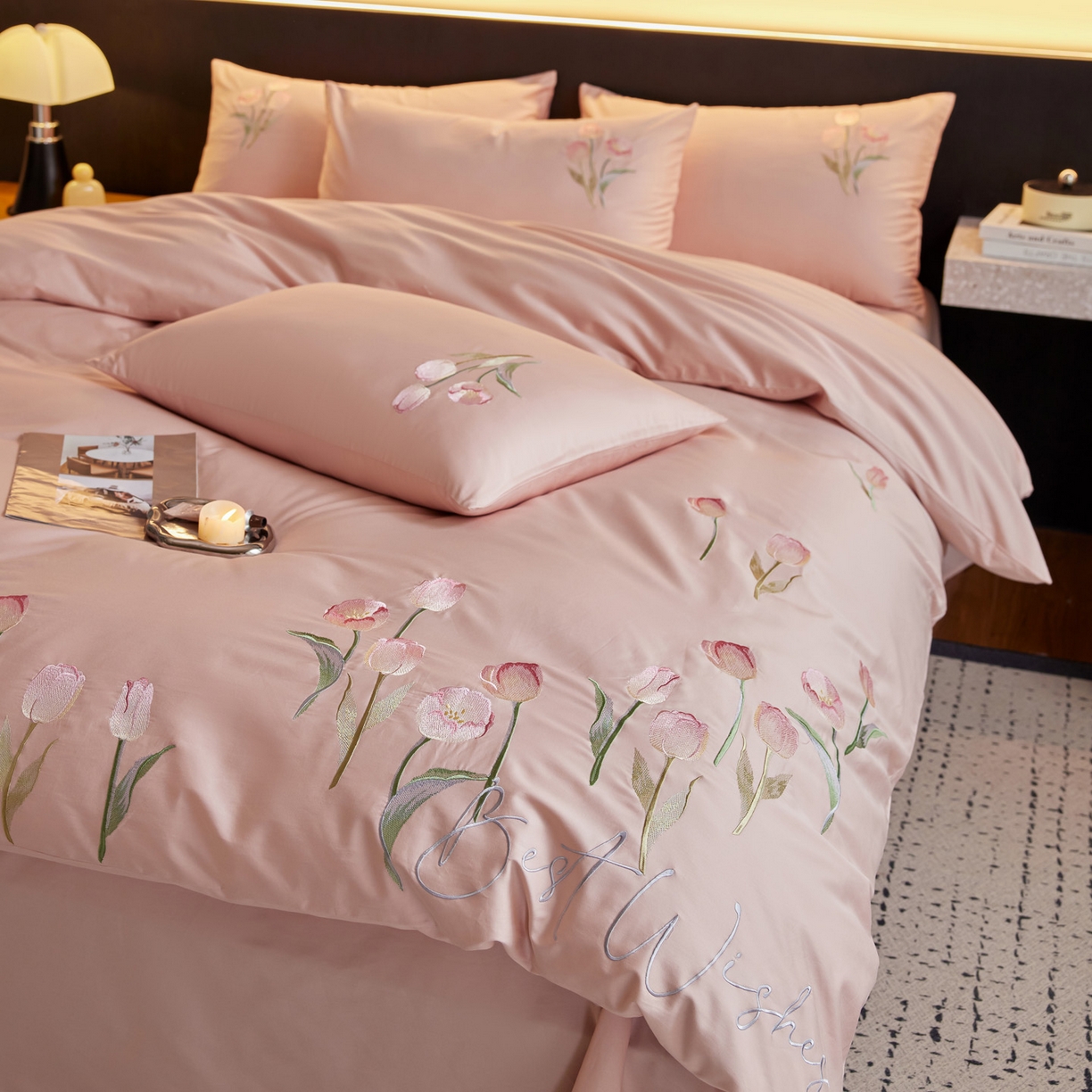 91家纺网 家纺一手货源 找家纺 爱缦 2026新款100S全棉CR工艺极简轻奢刺绣四件套-花海郁金系列风格二（券后控价：标准288，大号308） 花海郁金-粉色