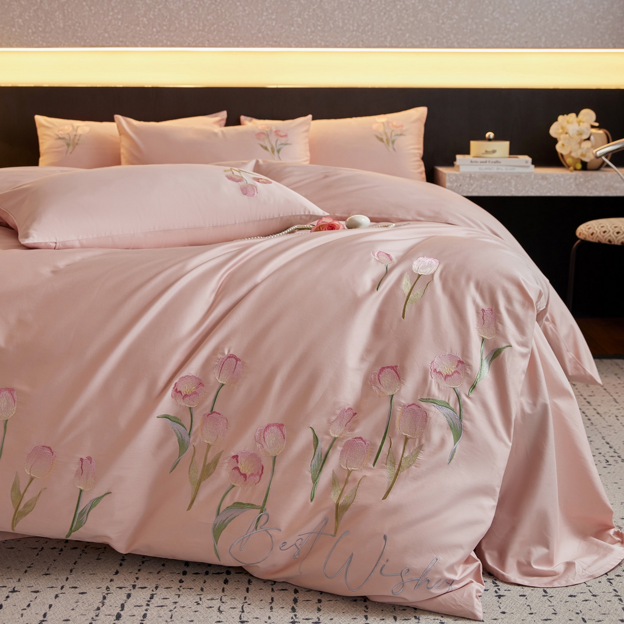 91家纺网 家纺一手货源 找家纺 爱缦 2026新款100S全棉CR工艺极简轻奢刺绣四件套-花海郁金系列风格二（券后控价：标准288，大号308） 花海郁金-粉色