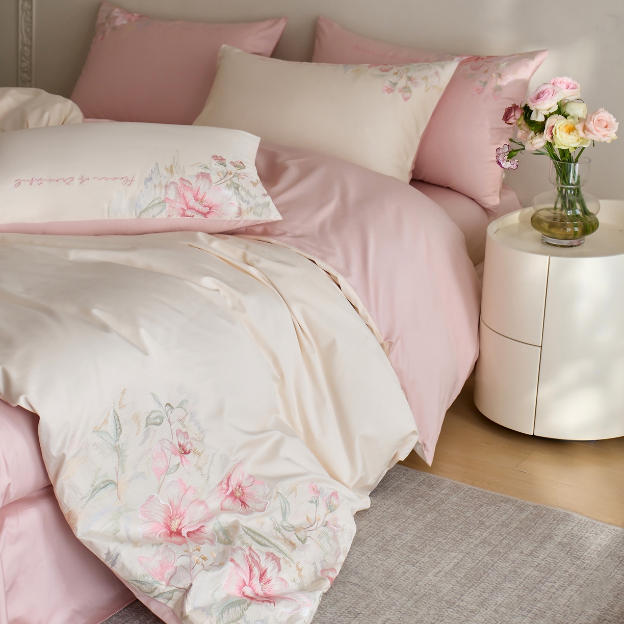 91家纺网 家纺一手货源 找家纺 （总）爱缦 2026新款100S全棉CR工艺极简轻奢刺绣四件套-秘境系列（券后控价：标准318，大号338）