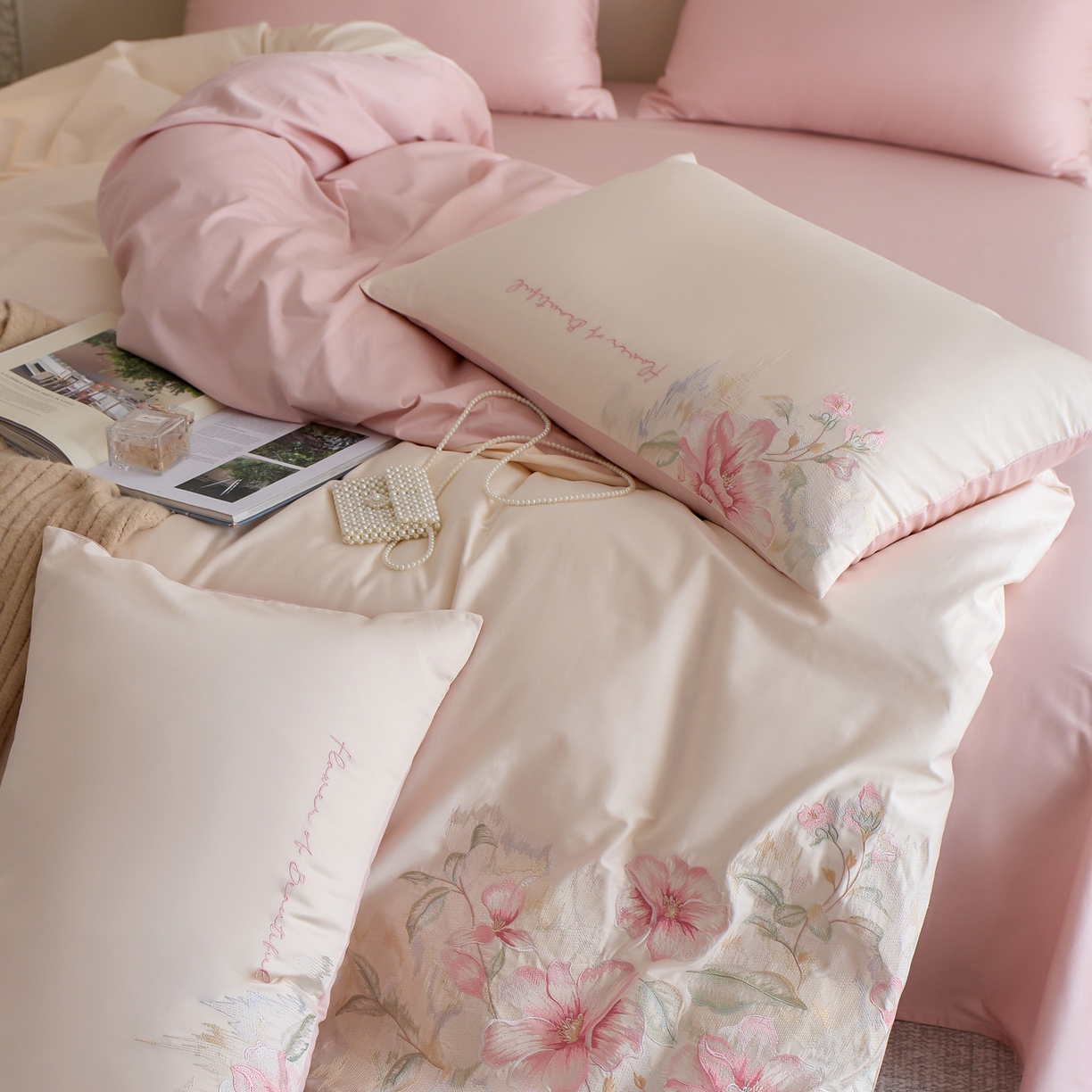 91家纺网 家纺一手货源 找家纺 （总）爱缦 2026新款100S全棉CR工艺极简轻奢刺绣四件套-秘境系列（券后控价：标准318，大号338）