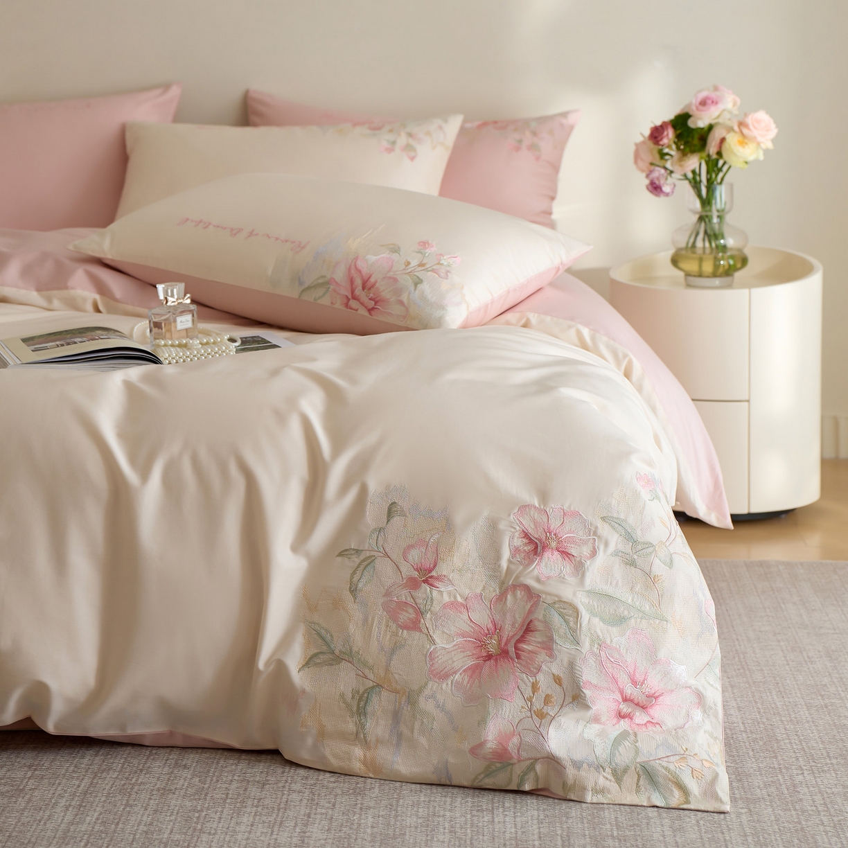 91家纺网 家纺一手货源 找家纺 （总）爱缦 2026新款100S全棉CR工艺极简轻奢刺绣四件套-秘境系列（券后控价：标准318，大号338）