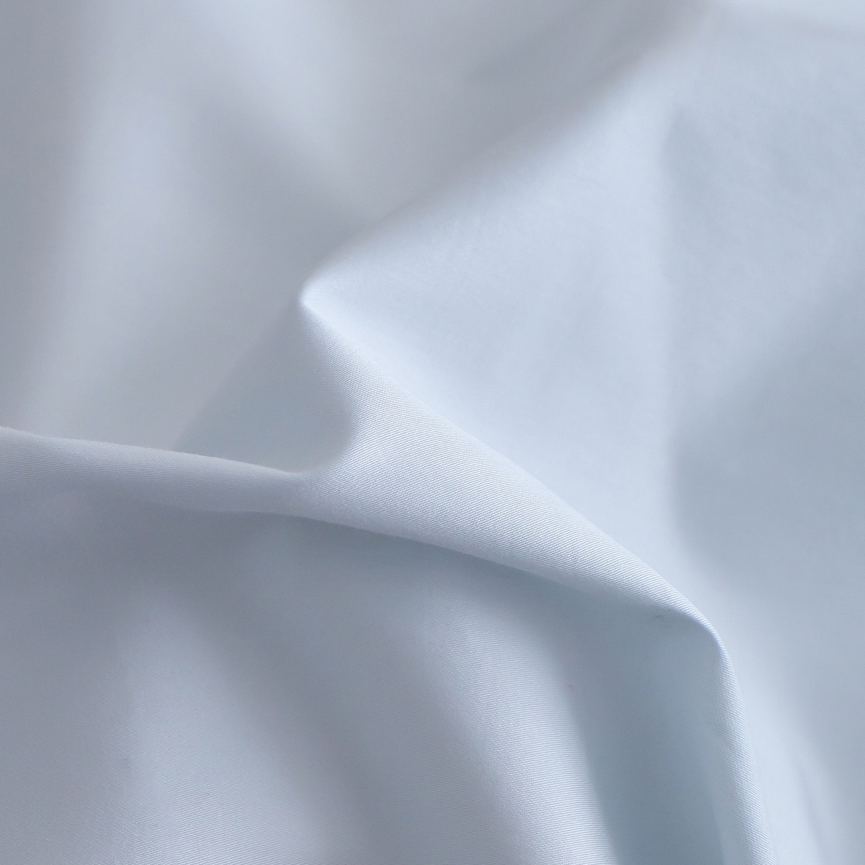 91家纺网 家纺一手货源 找家纺 爱缦 2026新款100S全棉CR工艺极简轻奢刺绣四件套-秘境系列（券后控价：标准318，大号338） 浅蓝