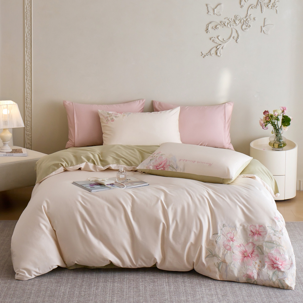 91家纺网 家纺一手货源 找家纺 爱缦 2026新款100S全棉CR工艺极简轻奢刺绣四件套-秘境系列（券后控价：标准318，大号338） 白绿