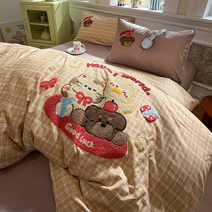 91家纺网 家纺一手货源 找家纺 欣宜家纺 2026新款全棉纯棉卡通毛巾绣四件套床上用品套件 快乐伙伴