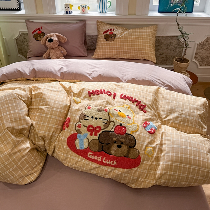 91家纺网 家纺一手货源 找家纺 欣宜家纺 2026新款全棉纯棉卡通毛巾绣四件套床上用品套件 快乐伙伴