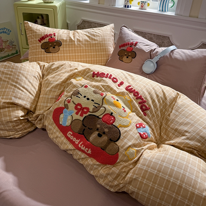 91家纺网 家纺一手货源 找家纺 欣宜家纺 2026新款全棉纯棉卡通毛巾绣四件套床上用品套件 快乐伙伴