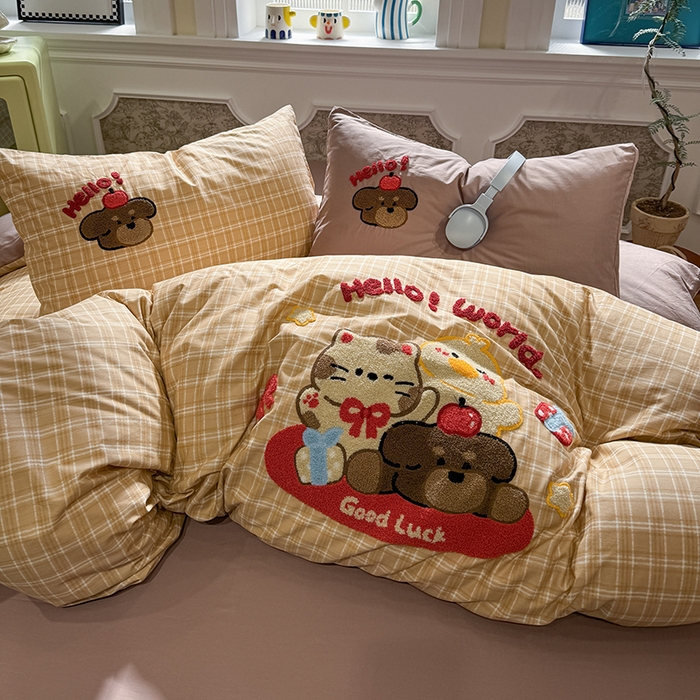 91家纺网 家纺一手货源 找家纺 欣宜家纺 2026新款全棉纯棉卡通毛巾绣四件套床上用品套件 快乐伙伴