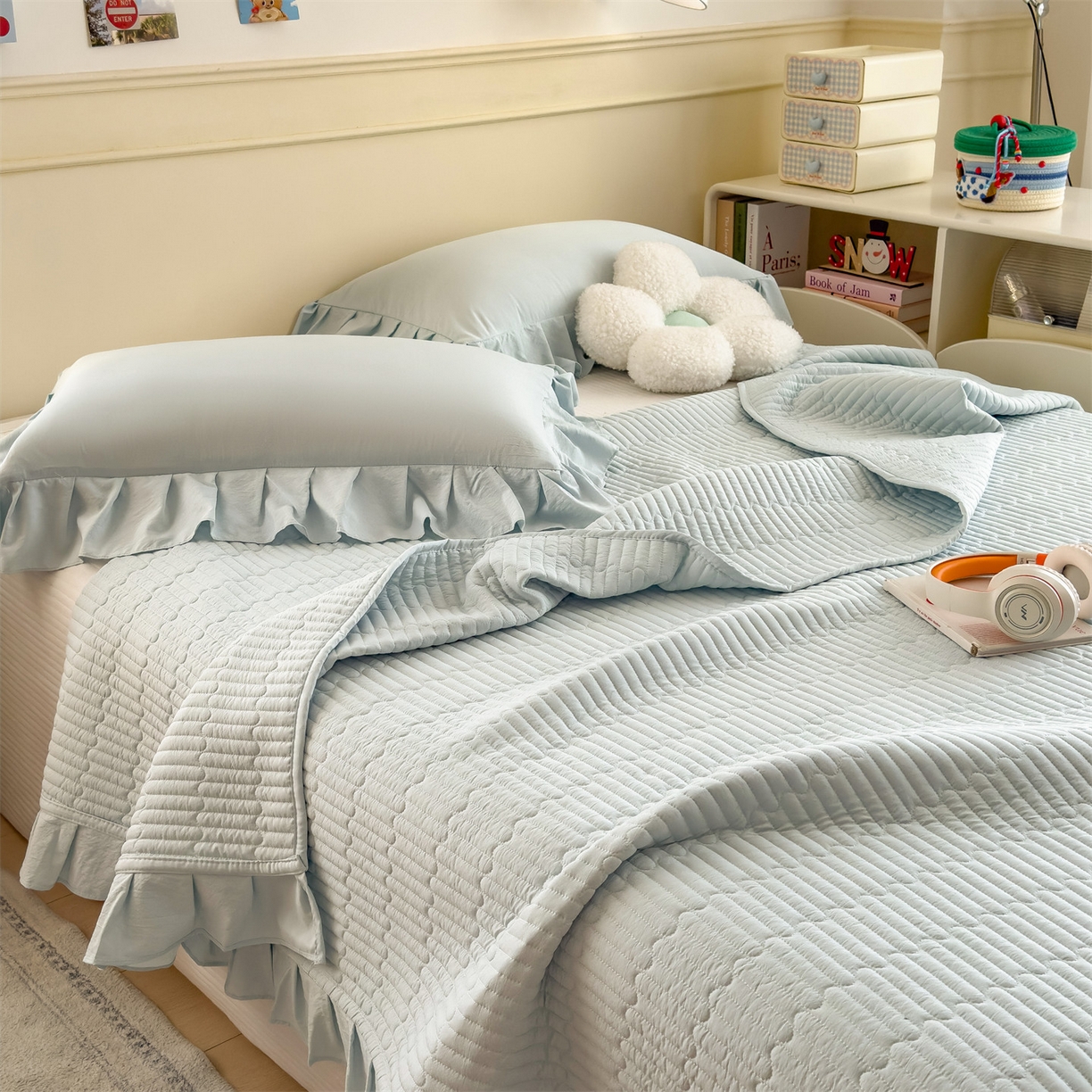 91家纺网 家纺一手货源 找家纺 兄弟坊 2026新款韩版凉感皱皱绵花边夏被床盖四件套 凉感皱皱绵-天空蓝