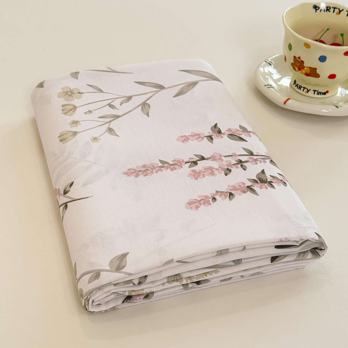 91家纺网 家纺一手货源 找家纺 壹贝家纺 2026新款全棉喷气印花床单系列 陌上花开