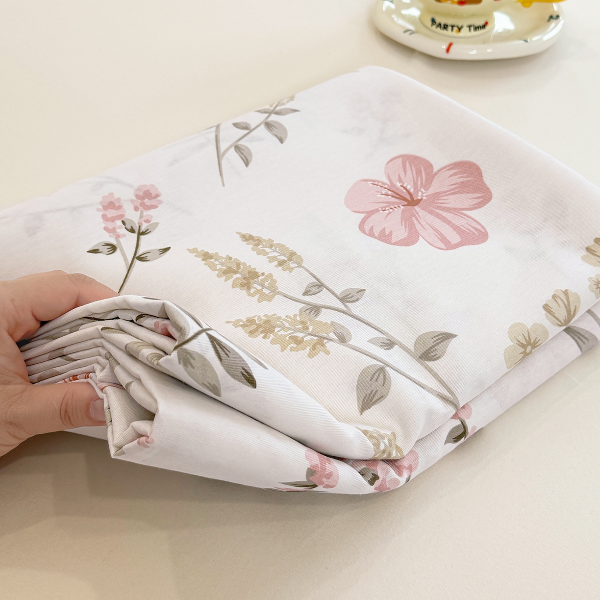 91家纺网 家纺一手货源 找家纺 壹贝家纺 2026新款全棉喷气印花床单系列 陌上花开