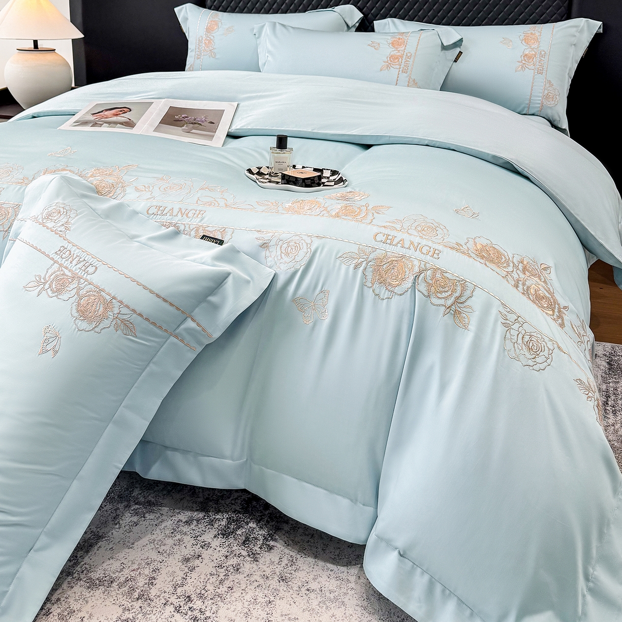 91家纺网 家纺一手货源 找家纺 莱势 2026新品100支纯棉全棉50x50s埃及长绒棉刺绣绣花四件套高端礼盒-倾城系列 倾城-天空蓝