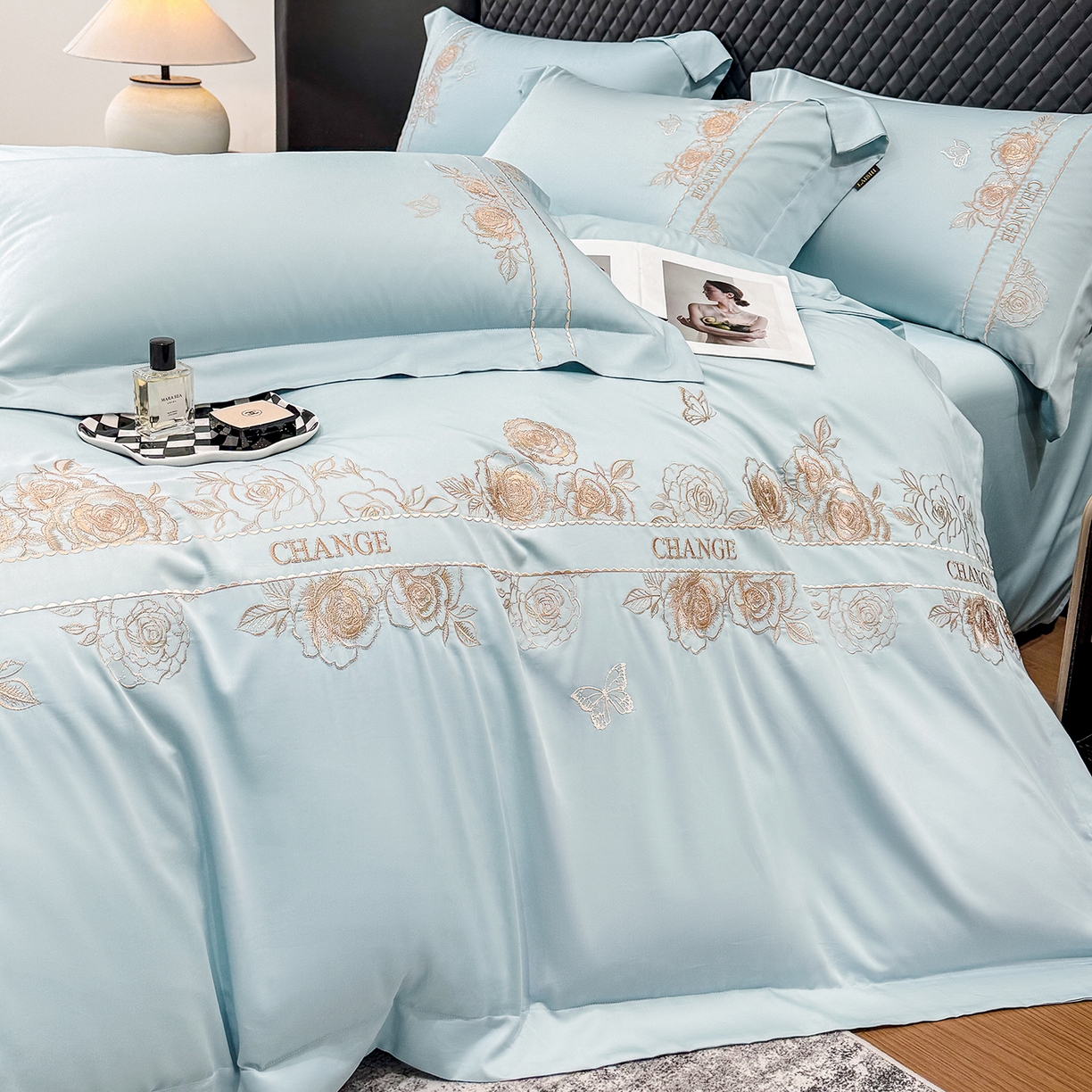 91家纺网 家纺一手货源 找家纺 莱势 2026新品100支纯棉全棉50x50s埃及长绒棉刺绣绣花四件套高端礼盒-倾城系列 倾城-天空蓝