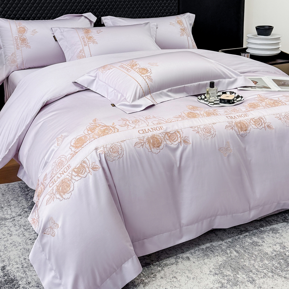 91家纺网 家纺一手货源 找家纺 莱势 2026新品100支纯棉全棉50x50s埃及长绒棉刺绣绣花四件套高端礼盒-倾城系列 倾城-香芋紫