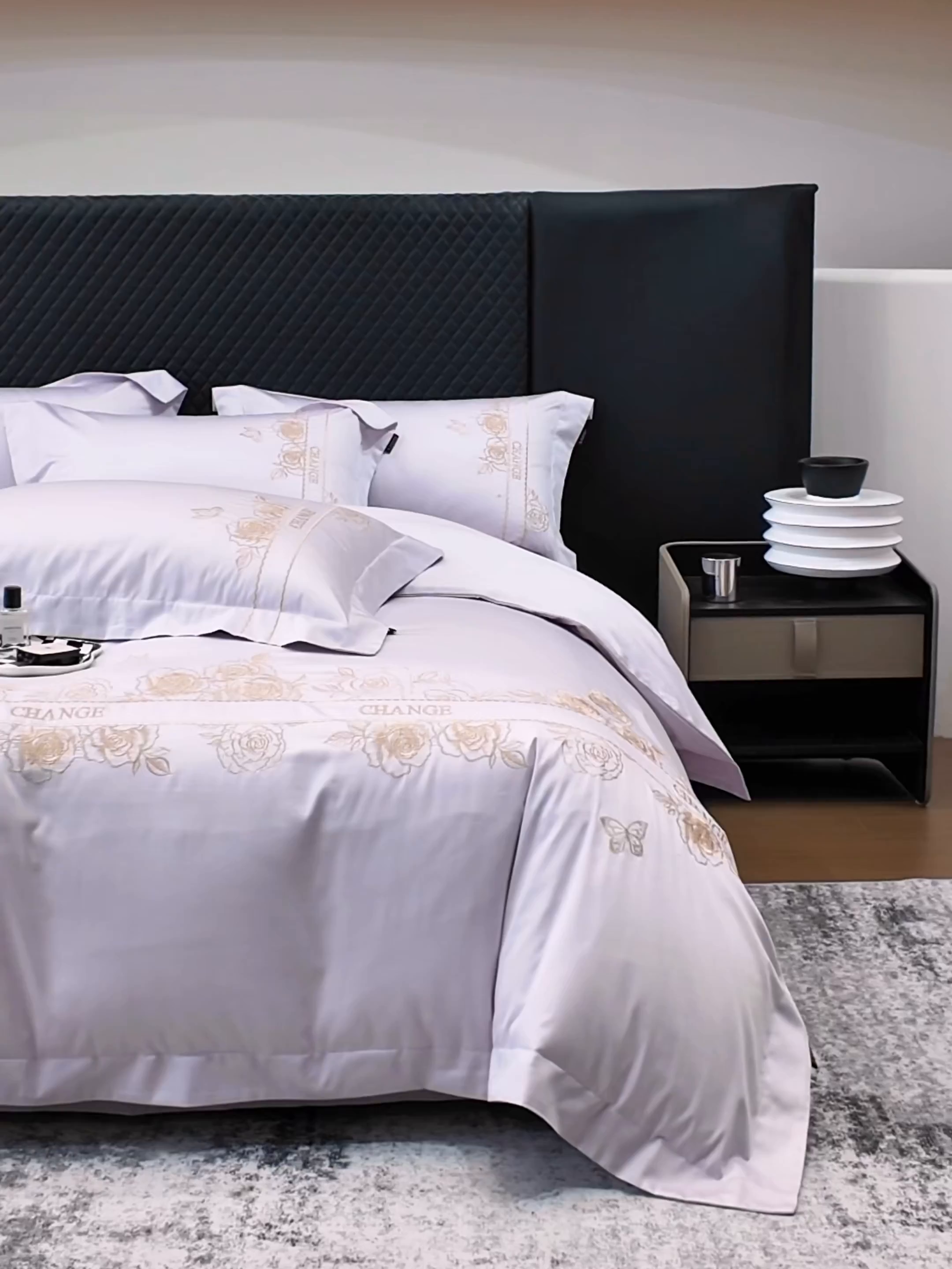 91家纺网 家纺一手货源 找家纺 莱势 2026新品100支纯棉全棉50x50s埃及长绒棉刺绣绣花四件套高端礼盒-倾城系列 倾城-香芋紫