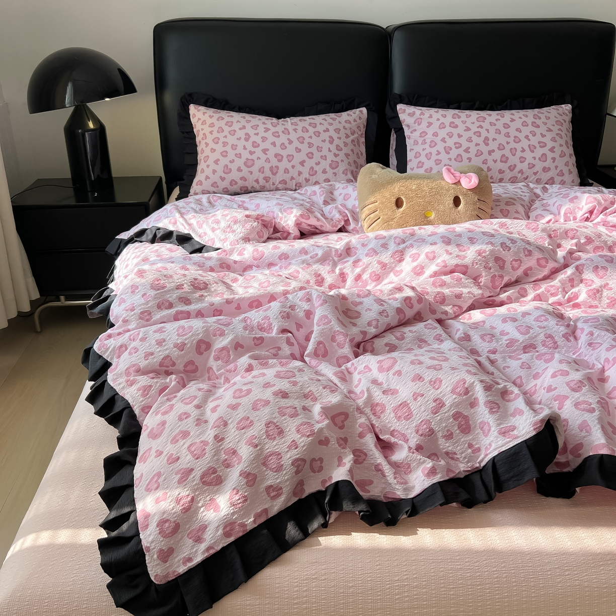 91家纺网 家纺一手货源 找家纺 （总）韩巢家纺 2026新款泡芙纱豹纹黑花边款四件套