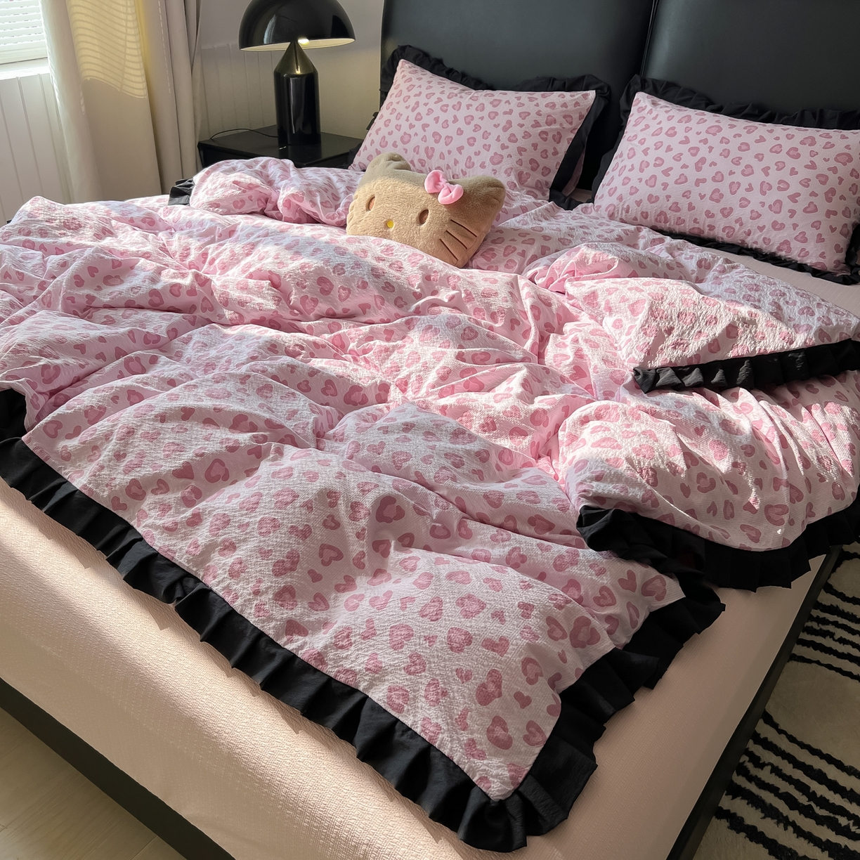 91家纺网 家纺一手货源 找家纺 （总）韩巢家纺 2026新款泡芙纱豹纹黑花边款四件套