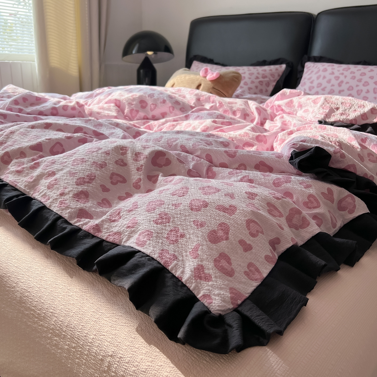 91家纺网 家纺一手货源 找家纺 （总）韩巢家纺 2026新款泡芙纱豹纹黑花边款四件套