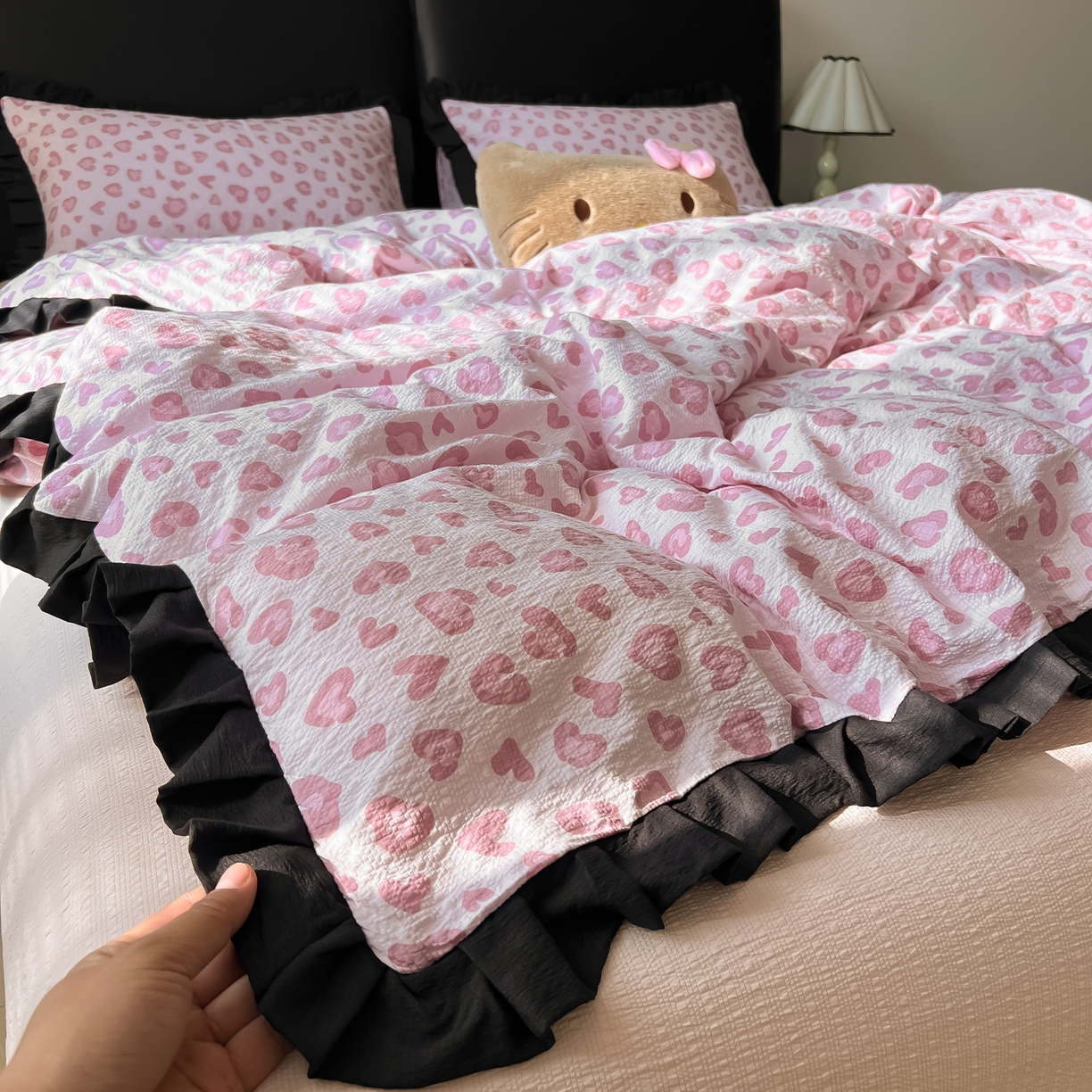 91家纺网 家纺一手货源 找家纺 （总）韩巢家纺 2026新款泡芙纱豹纹黑花边款四件套