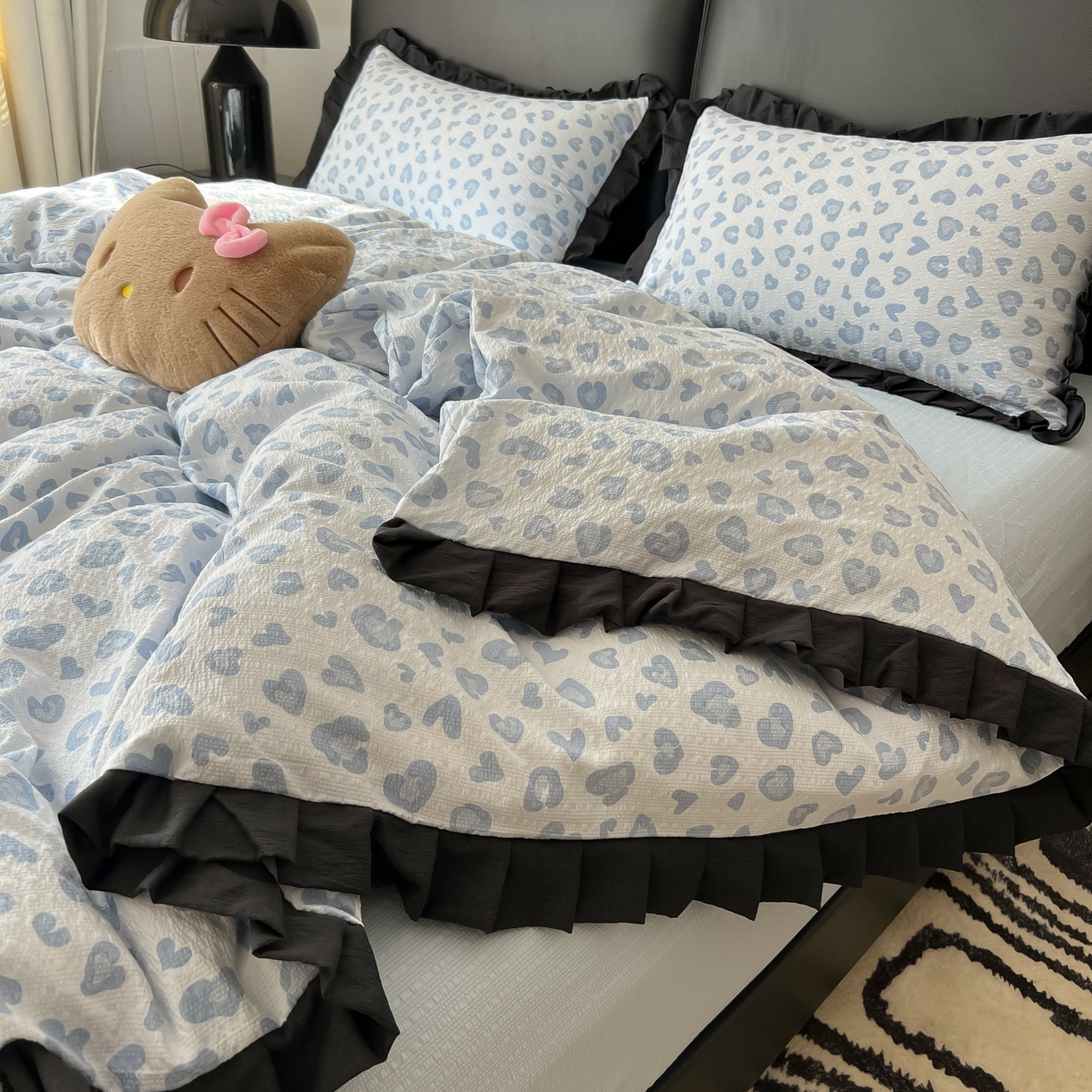 91家纺网 家纺一手货源 找家纺 （总）韩巢家纺 2026新款泡芙纱豹纹黑花边款四件套