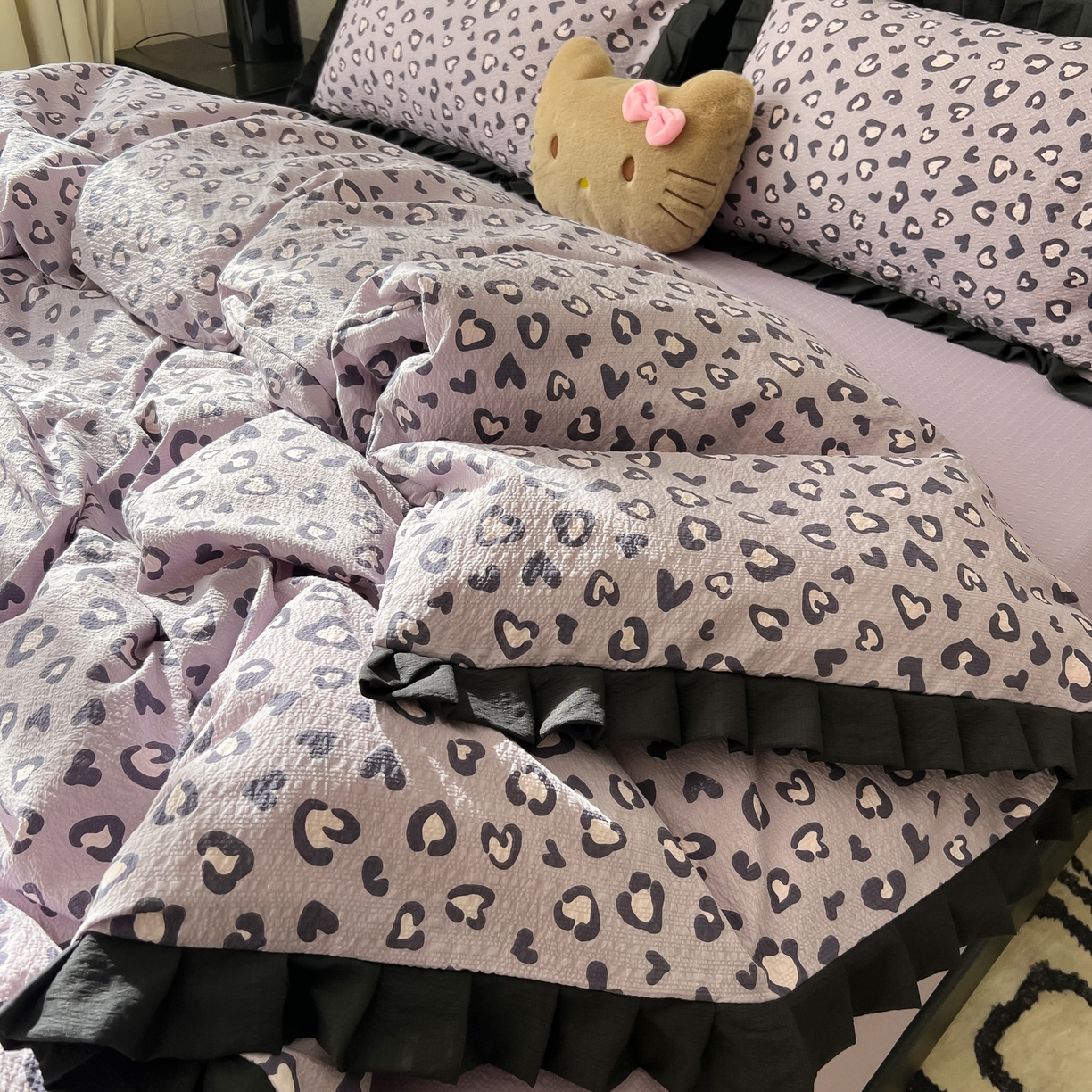 91家纺网 家纺一手货源 找家纺 （总）韩巢家纺 2026新款泡芙纱豹纹黑花边款四件套