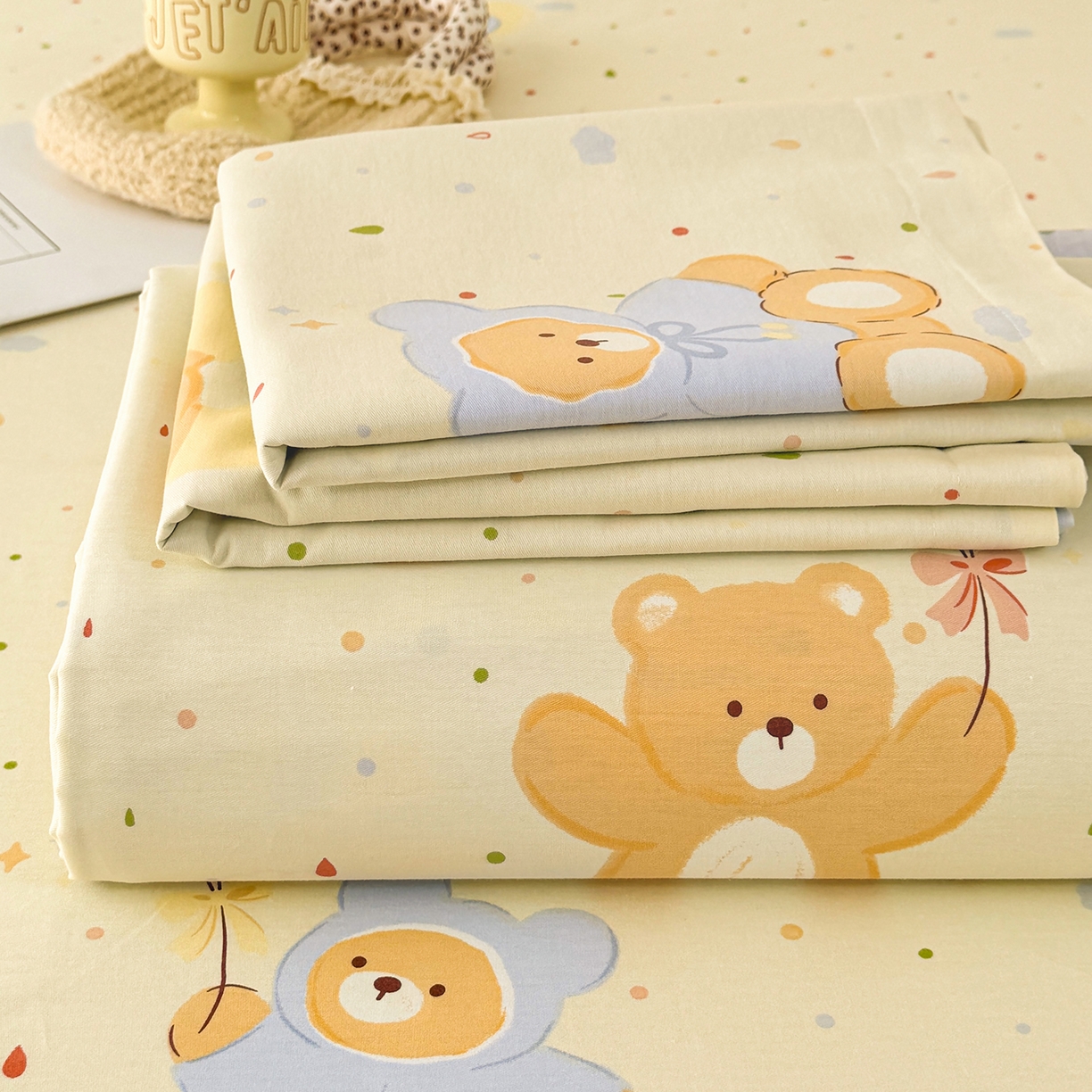 91家纺网 家纺一手货源 找家纺 壹贝家纺 2026新款全棉喷气印花床单系列 软萌小熊