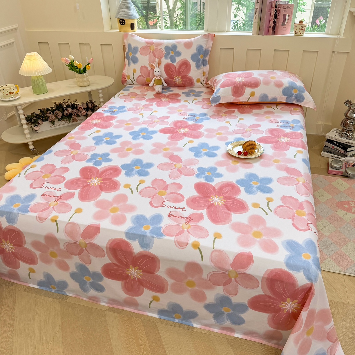 91家纺网 家纺一手货源 找家纺 壹贝家纺 2026新款全棉喷气印花床单系列 夕颜花开