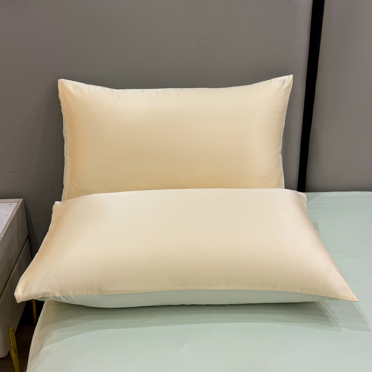 91家纺网 家纺一手货源 找家纺 欢乐季 2026新款A类水洗冰丝满版刺绣夏被夏凉被空调被四件套 小熊-奶黄绿