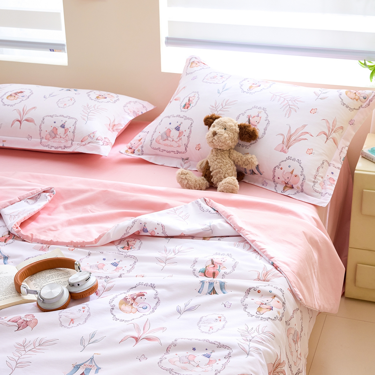 91家纺网 家纺一手货源 找家纺 元元家居（元元被业） 2026新款全棉纯棉13372印花两用夏被夏凉被空调被 乐园粉