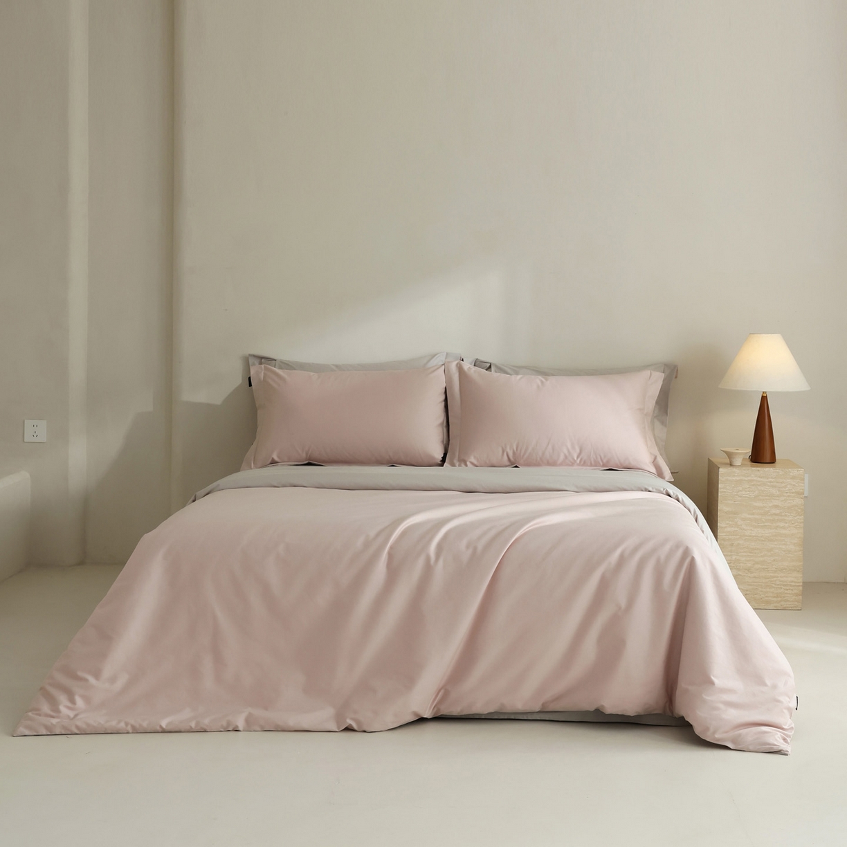 91家纺网 家纺一手货源 找家纺 万盛家纺 2026新款全棉40支极简风拼色四件套（无影墙风格） 蜜糖粉-冰河灰