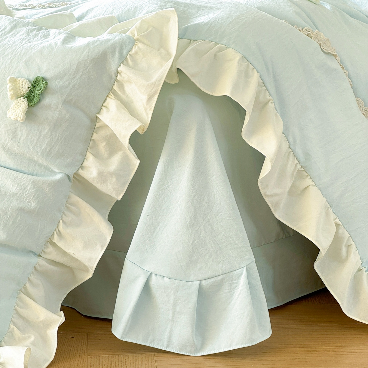 91家纺网 家纺一手货源 找家纺 庭笙 2026新款古法水洗棉感法式立体花韩版花边四件套-铃兰妙语 铃兰妙语-蓝