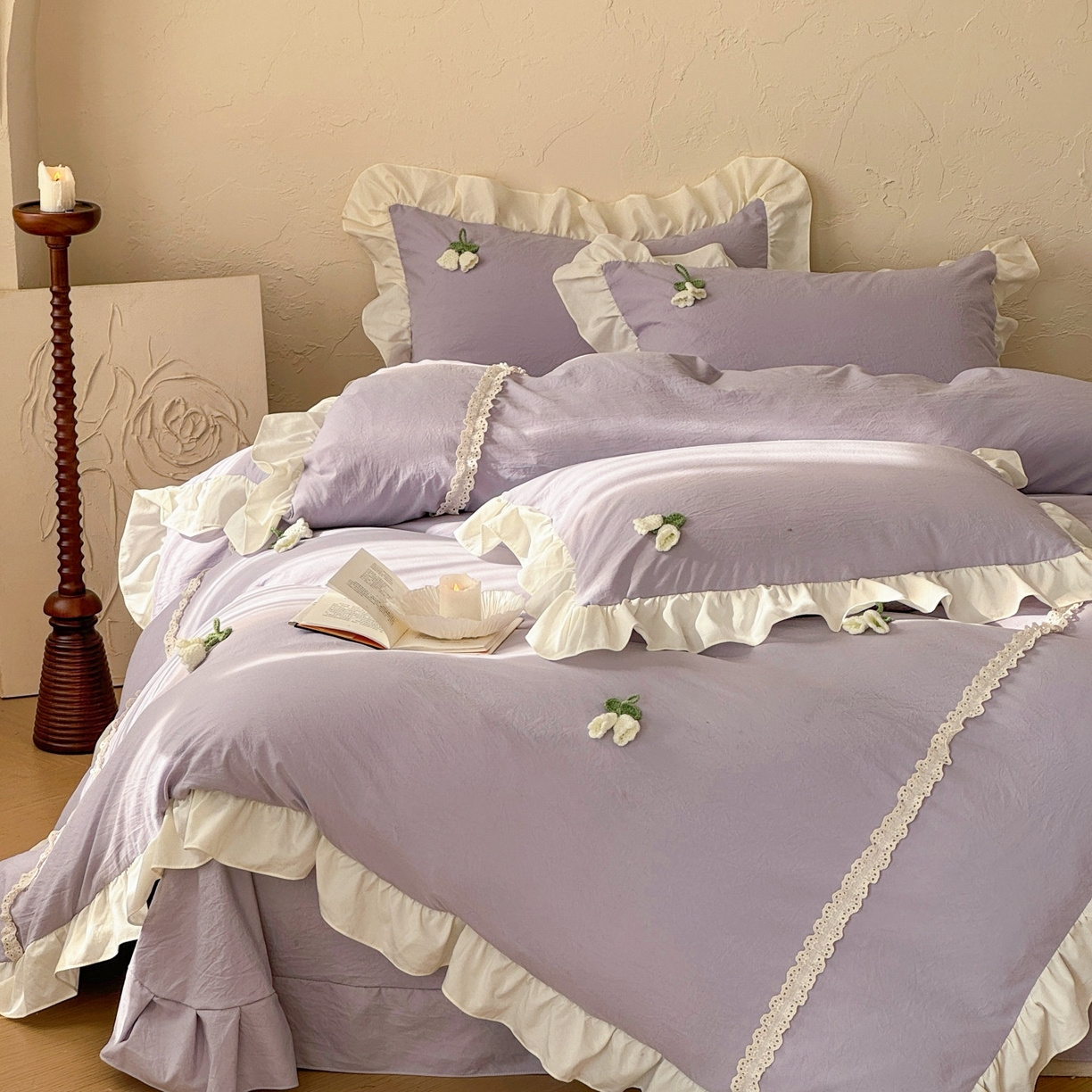 91家纺网 家纺一手货源 找家纺 庭笙 2026新款古法水洗棉感法式立体花韩版花边四件套-铃兰妙语 铃兰妙语-紫