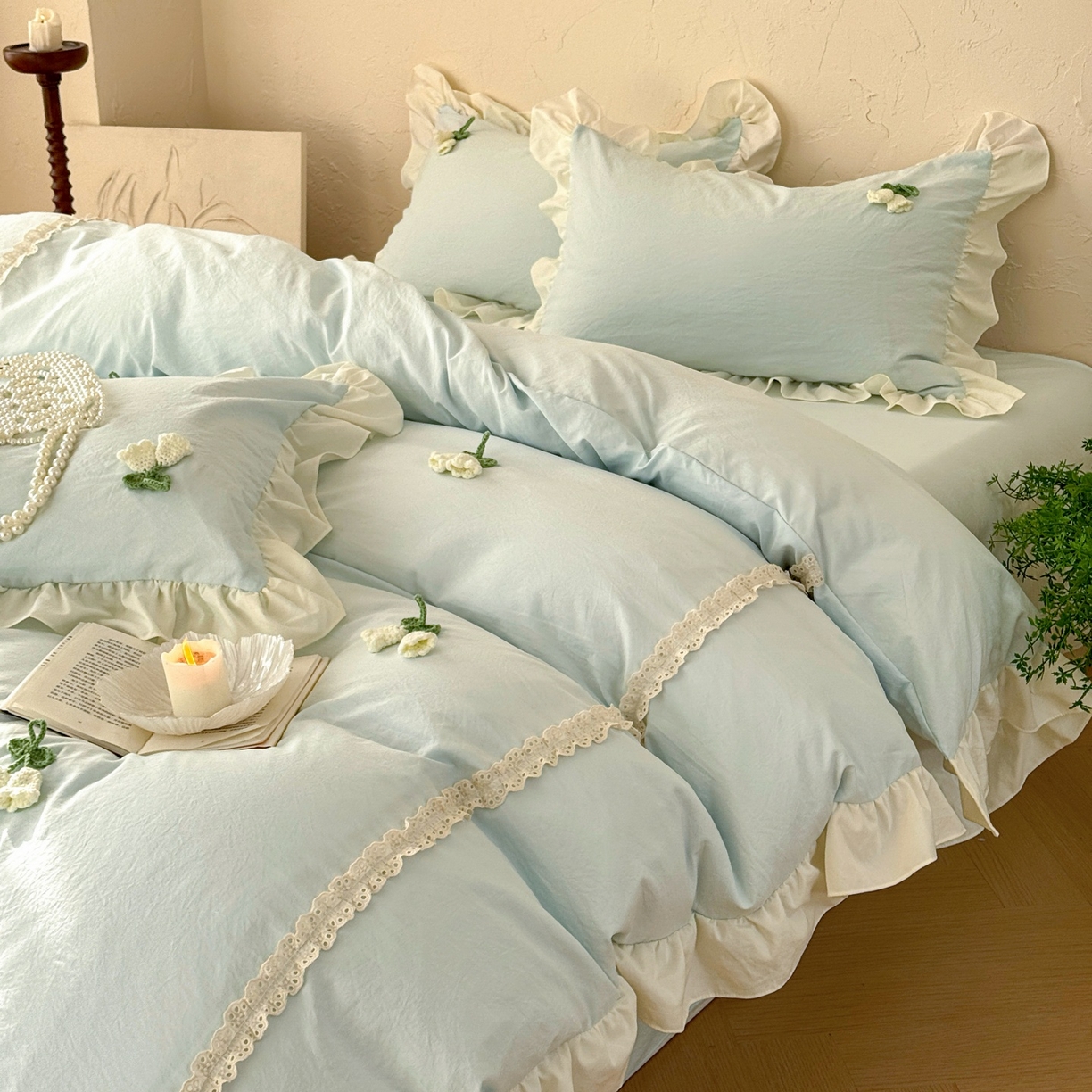 91家纺网 家纺一手货源 找家纺 庭笙 2026新款古法水洗棉感法式立体花韩版花边四件套-铃兰妙语 铃兰妙语-蓝