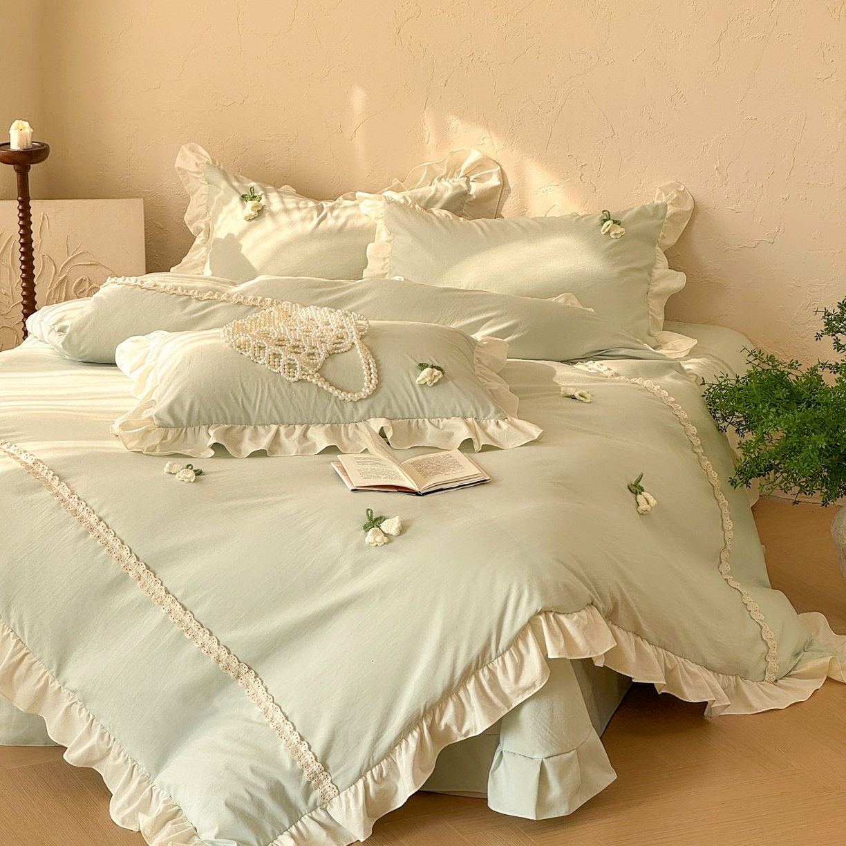 91家纺网 家纺一手货源 找家纺 庭笙 2026新款古法水洗棉感法式立体花韩版花边四件套-铃兰妙语 铃兰妙语-绿