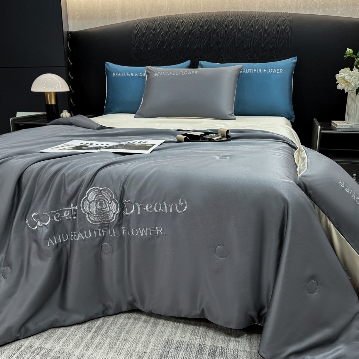 91家纺网 家纺一手货源 找家纺 （总）欢乐季 2026新款A类水洗冰丝山茶花刺绣夏被夏凉被空调被四件套