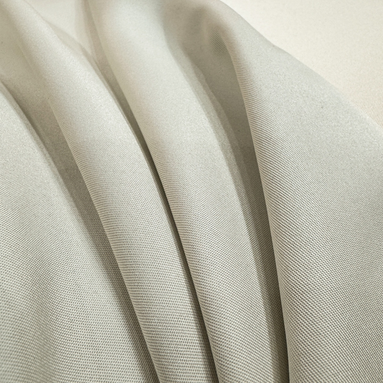 91家纺网 家纺一手货源 找家纺 欢乐季 2026新款A类水洗冰丝山茶花刺绣夏被夏凉被空调被四件套 奶茶+高级灰