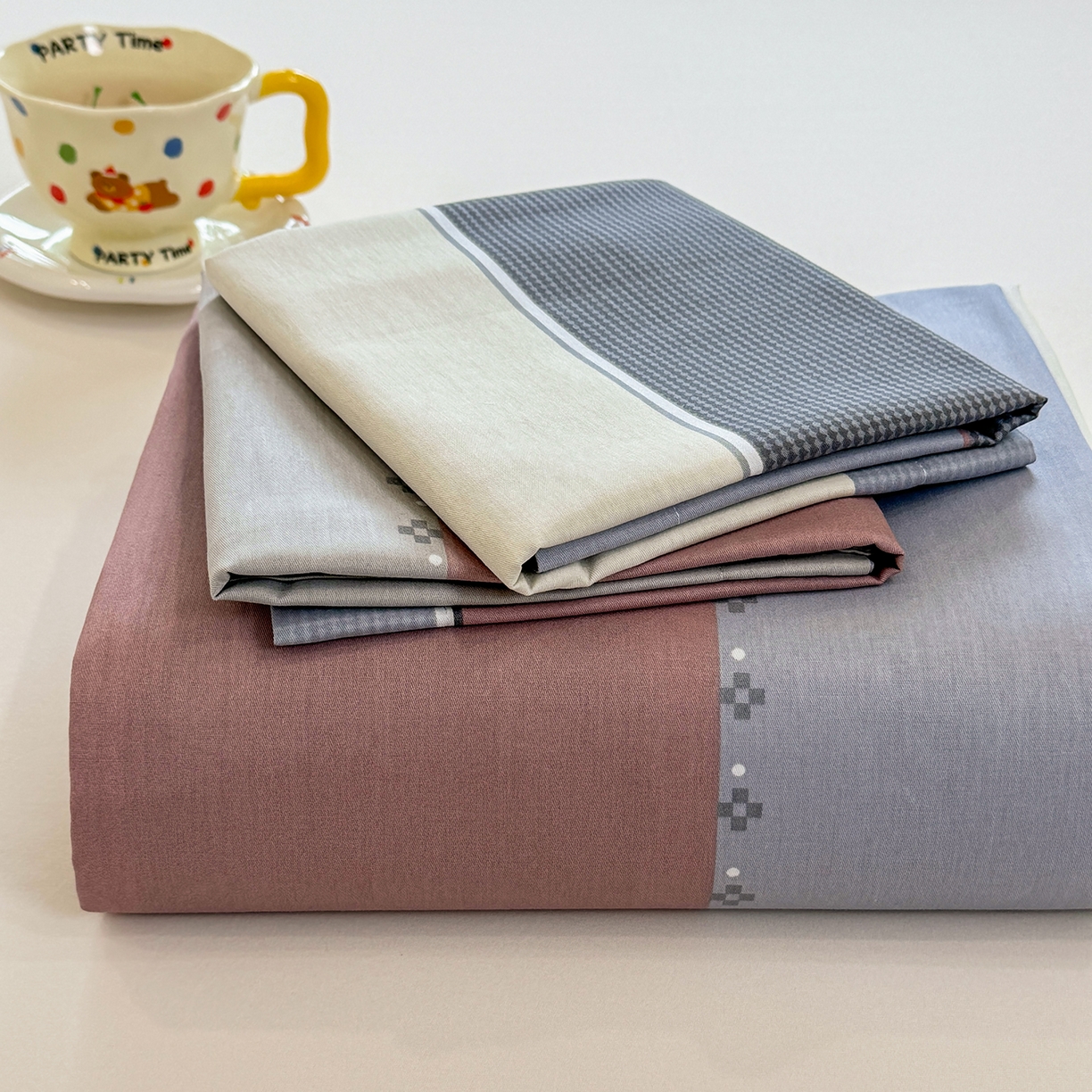 91家纺网 家纺一手货源 找家纺 壹贝家纺 2026新款全棉喷气印花床单系列 致青春