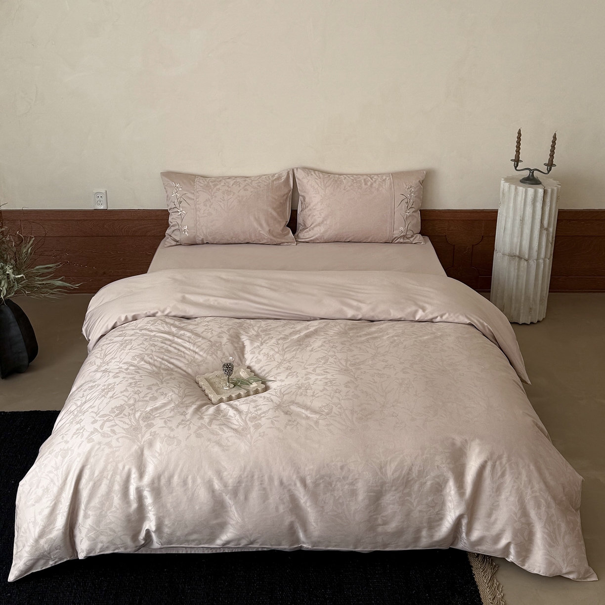 91家纺网 家纺一手货源 找家纺 鹿班家居 2026春季新品100S长绒棉提花刺绣系列四件套-花盏（标准会员-20元） 花盏-粉色