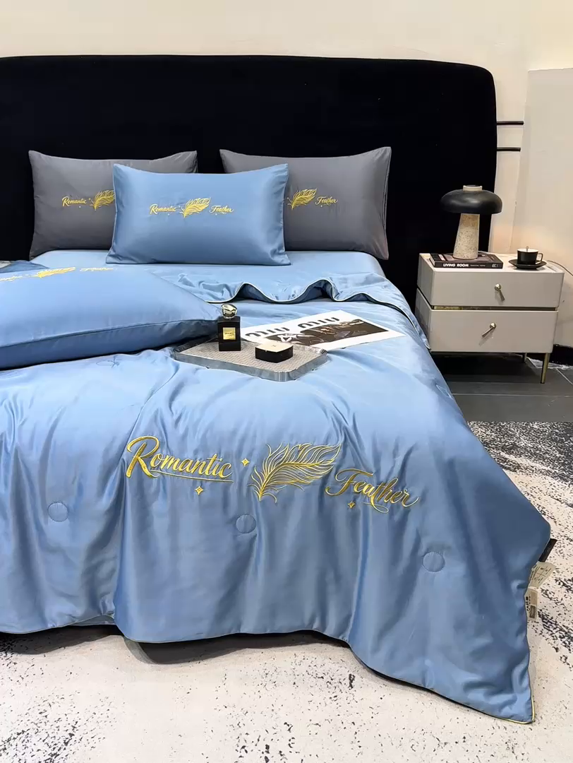 91家纺网 家纺一手货源 找家纺 （总）欢乐季 2026新款A类水洗冰丝羽毛刺绣夏被夏凉被空调被四件套