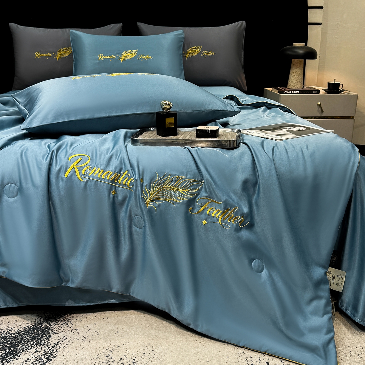 91家纺网 家纺一手货源 找家纺 （总）欢乐季 2026新款A类水洗冰丝羽毛刺绣夏被夏凉被空调被四件套