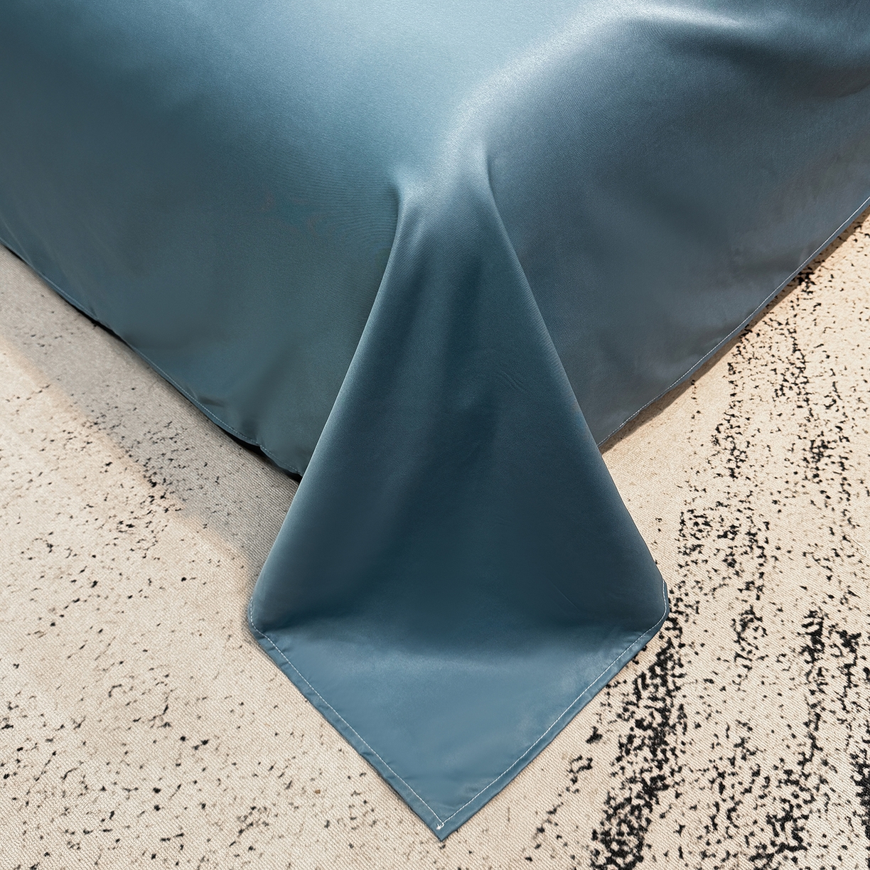 91家纺网 家纺一手货源 找家纺 欢乐季 2026新款A类水洗冰丝羽毛刺绣夏被夏凉被空调被四件套 宾利蓝