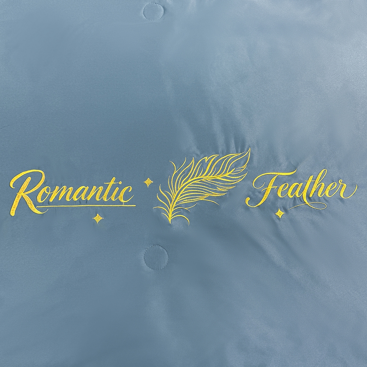 91家纺网 家纺一手货源 找家纺 欢乐季 2026新款A类水洗冰丝羽毛刺绣夏被夏凉被空调被四件套 宾利蓝