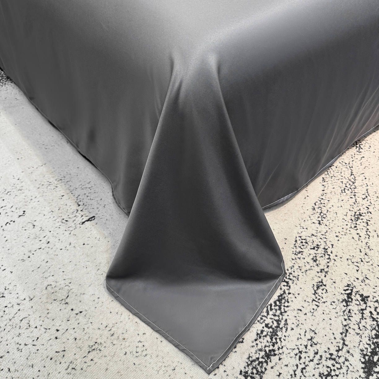 91家纺网 家纺一手货源 找家纺 欢乐季 2026新款A类水洗冰丝羽毛刺绣夏被夏凉被空调被四件套 高级灰